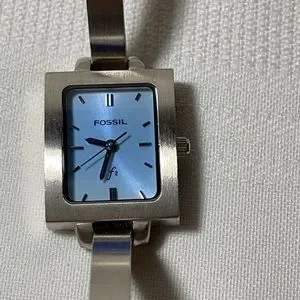 Fossil Watch 1990’s with Collector Tin Vintage 1990 Fossil Ladies Watch In Tin Works. | eBay main image 3